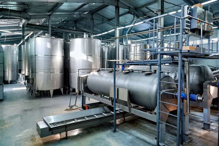 Industrial Cooling Equipment: Systems, Uses and Trends Guide