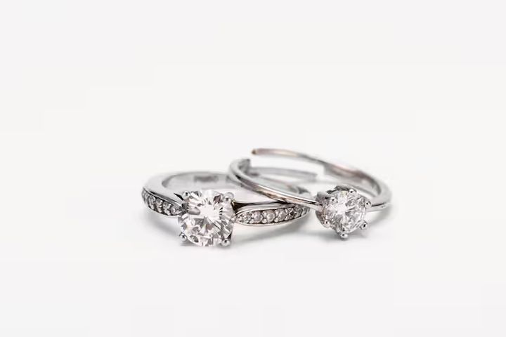 Complete Solitaire Rings Resource Guide With Diamond Details And Facts
