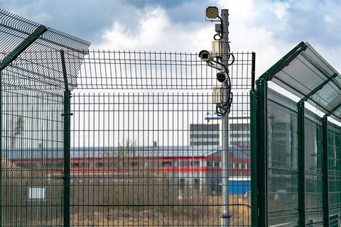 Faraday Cage Overview With Electrical Safety And Shielding Details